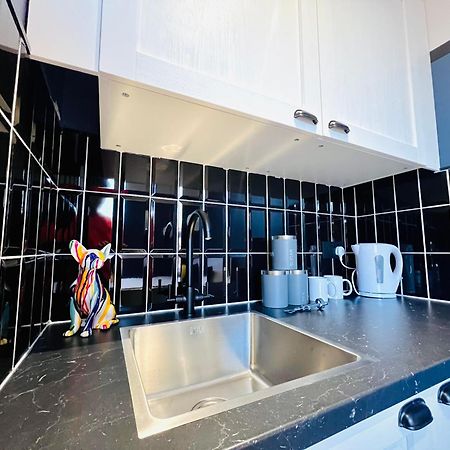 London 61 Central Studio, Ideal For Tourists High Recommend!!! Екстериор снимка