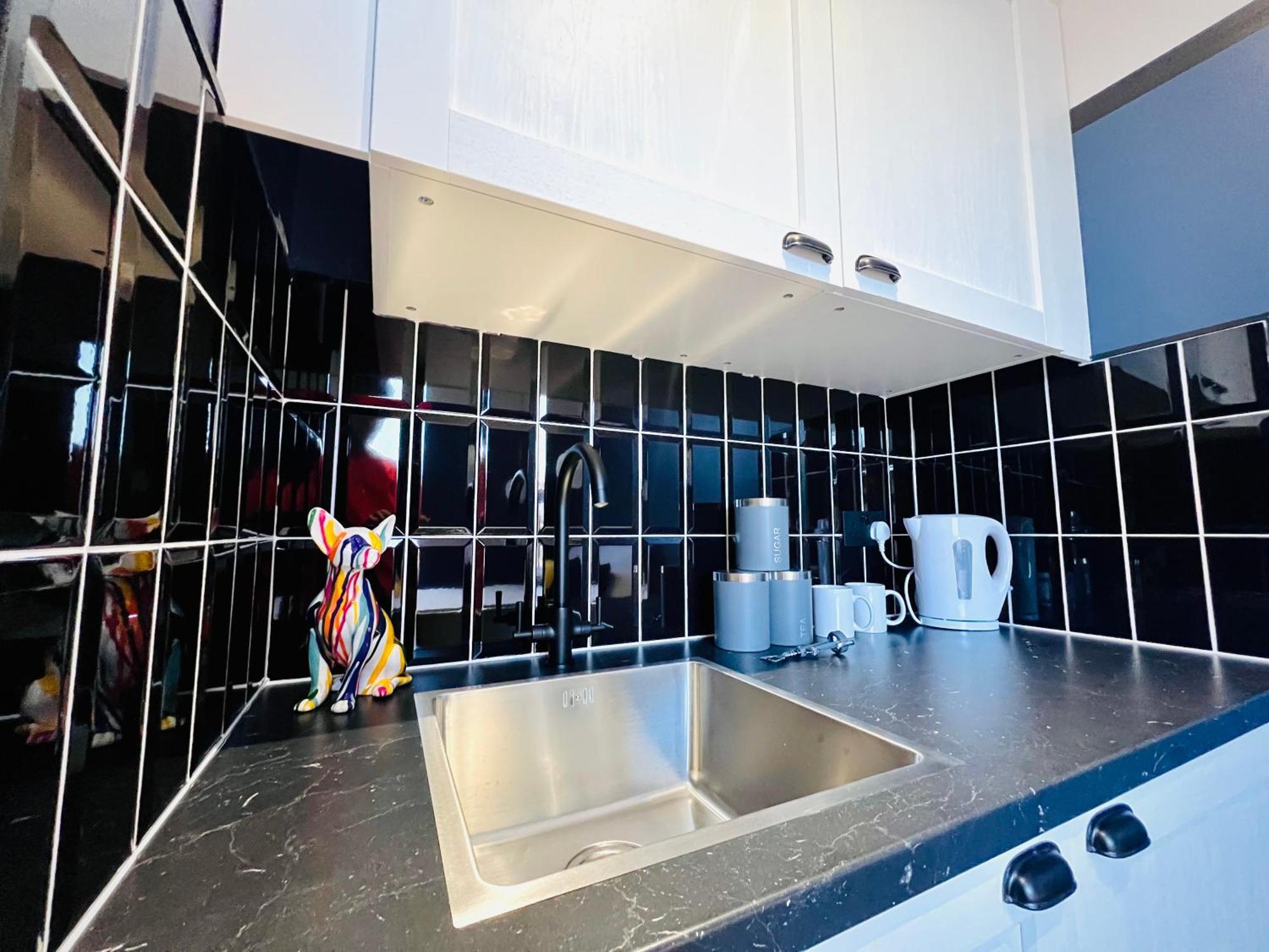 London 61 Central Studio, Ideal For Tourists High Recommend!!! Екстериор снимка